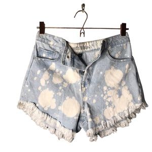 Wild Fable | High rise button up jean shorts fringe & acid wash white splatter •